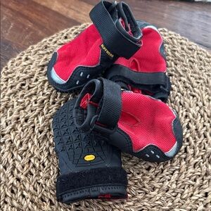 2 pairs! Dog RUFFWEAR vibram grip-wear Size Large Dog shoes.